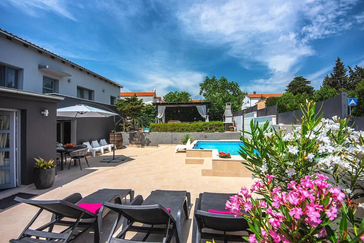 Holiday Home Zoya Liznjan 0*,  Croatia